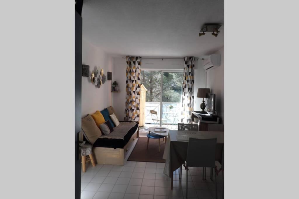 Appartement T2 Dans Residence Avec Piscine Et Tennis Saint-Raphaël Eksteriør bilde